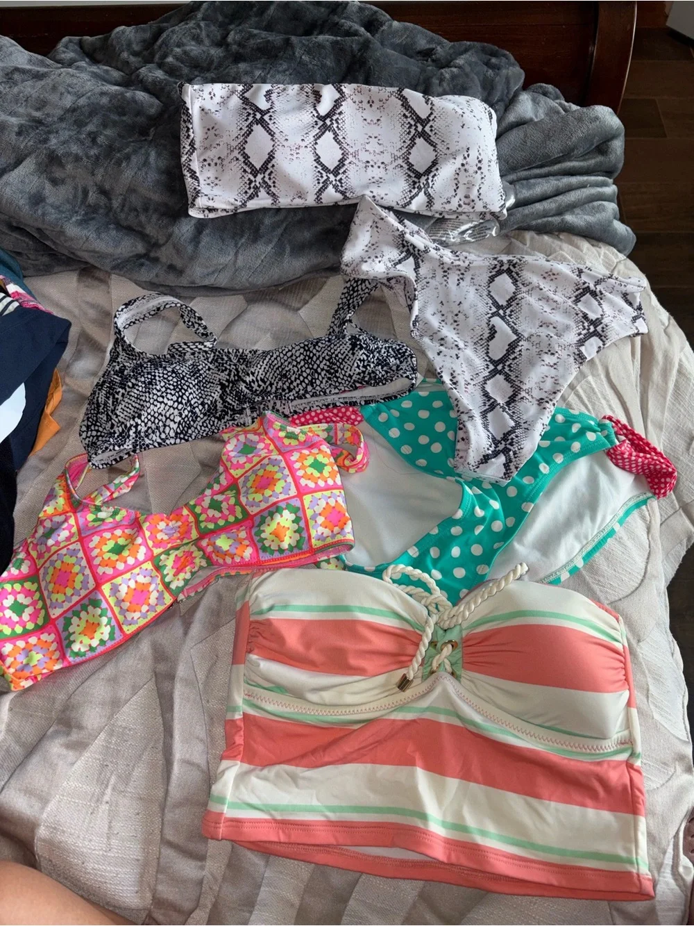 Bathing suits - Picture 1 of 5